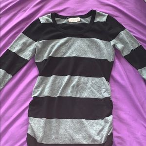 Grey/Bladk striped sweater